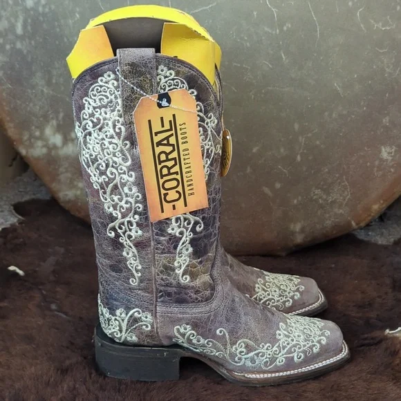 CORRAL A2663 floral embroidery "Lisa" distressed leather cowgirl boots sz6.5 NEW - Picture 6 of 16